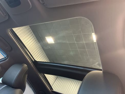 Used 2018 Toyota Camry image 11