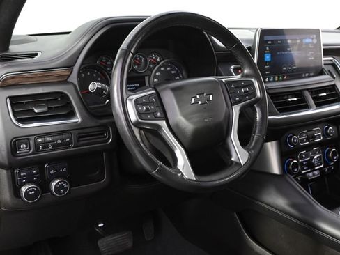 Used 2021 Chevrolet Suburban Z71 w/ Luxury Package AWD/4WD image 11