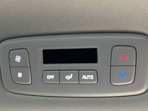 Used 2025 Kia Carnival SX FWD image 36