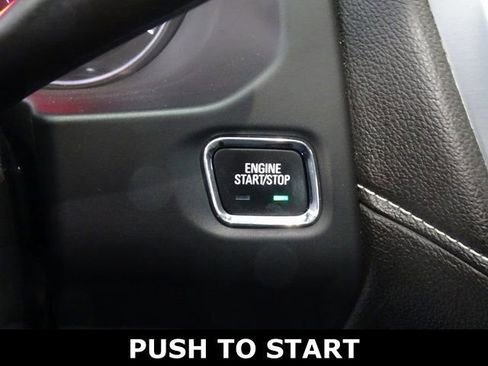 Used 2021 GMC Acadia SLE w/ Driver Convenience Package image 9