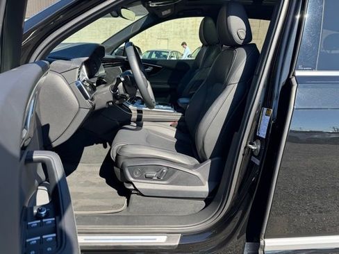 Certified 2025 Audi Q7 3.0T Prestige w/ Prestige Package image 12