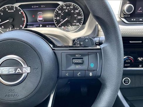 Used 2023 Nissan Rogue SV FWD image 19