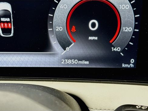 Used 2023 Nissan Ariya FWD image 19