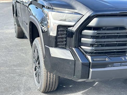 New 2026 Toyota Tundra Limited AWD/4WD image 10