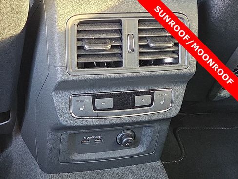 Used 2023 Audi SQ5 Prestige w/ Prestige Package image 11