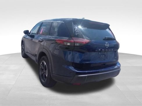 Used 2025 Nissan Rogue SV AWD/4WD image 3