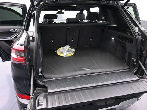 Used 2023 BMW X5 xDrive45e w/ Climate Comfort Package AWD/4WD image 18
