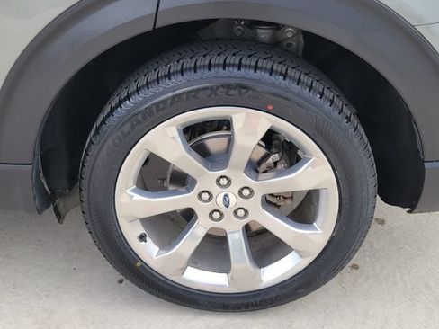 Used 2020 Ford Explorer Platinum AWD/4WD image 16