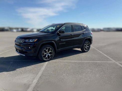 New 2026 Jeep Compass Limited image 4