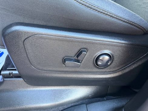 Used 2025 RAM 1500 Big Horn AWD/4WD image 14