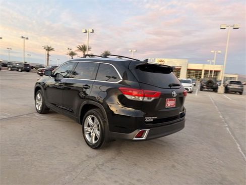 Used 2019 Toyota Highlander Limited image 7