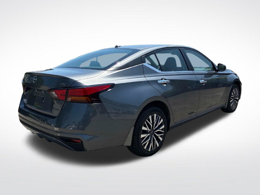 Used 2024 Nissan Altima 2.5 SV AWD/4WD image 7