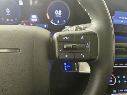 Used 2024 Hyundai Santa Fe Calligraphy image 17