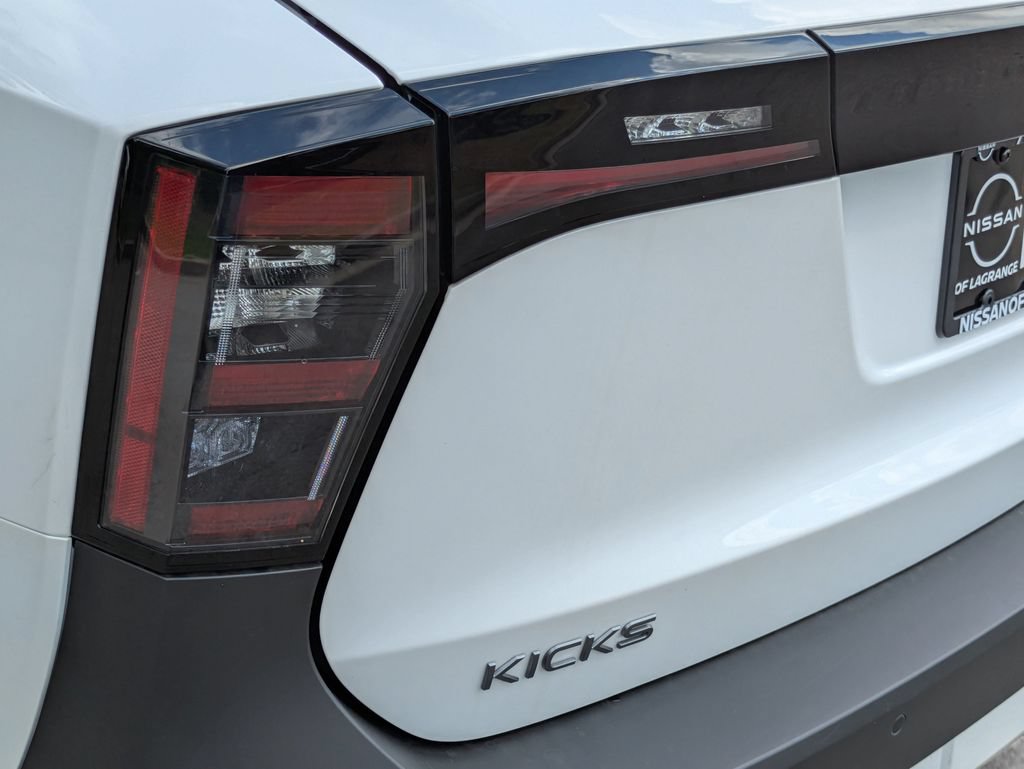 New 2026 Nissan Kicks SV w/ Cold Weather Package FWD image 10