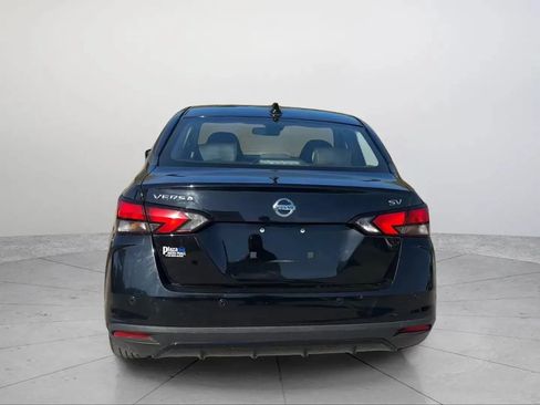 Used 2021 Nissan Versa SV FWD image 6