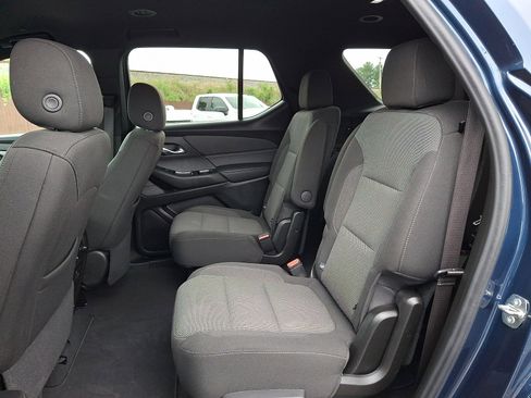 Certified 2023 Chevrolet Traverse LT FWD image 11