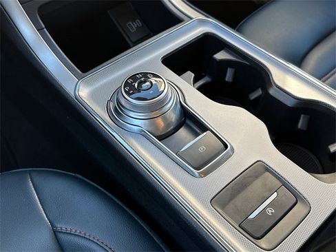 Used 2022 Ford Edge SEL w/ Sport Appearance Package image 23