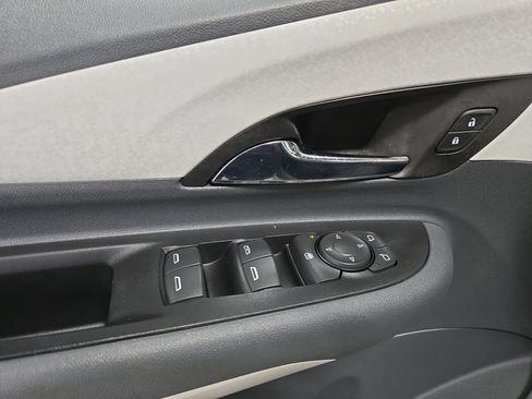 Used 2019 Chevrolet Bolt Premier w/ Infotainment Package FWD image 15
