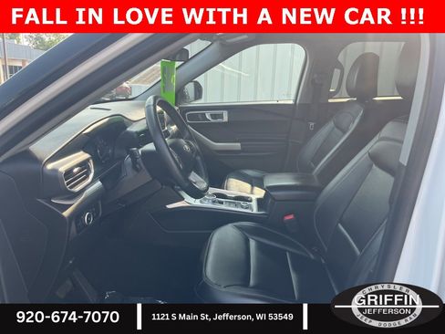 Used 2023 Ford Explorer XLT w/ Equipment Group 202A image 8