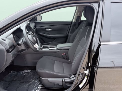 Used 2025 Nissan Sentra SV w/ Trunk Package FWD image 18
