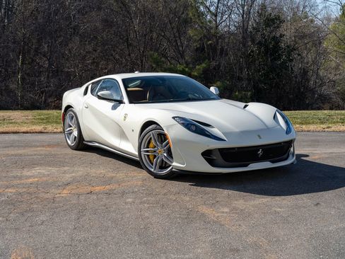 Certified 2019 Ferrari 812 Superfast image 1