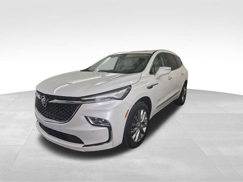 Used 2024 Buick Enclave Avenir w/ Avenir Technology Package image 5