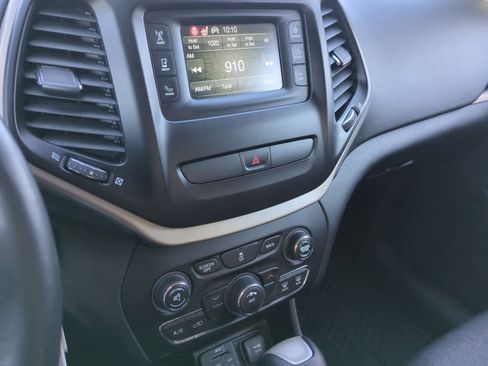 Used 2016 Jeep Cherokee Sport w/ Cold Weather Group image 26