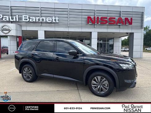 Certified 2024 Nissan Pathfinder S FWD image 10