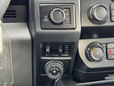 Used 2022 Ford F250 XLT w/ XLT Premium Package image 11