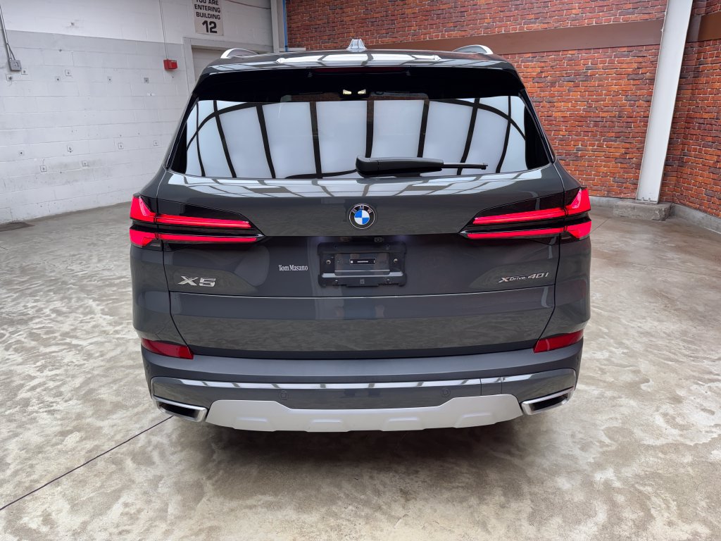 Used 2026 BMW X5 xDrive40i w/ Climate Comfort Package AWD/4WD image 4