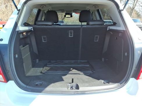 Used 2021 Chevrolet Trax LT w/ LT Convenience Package image 12