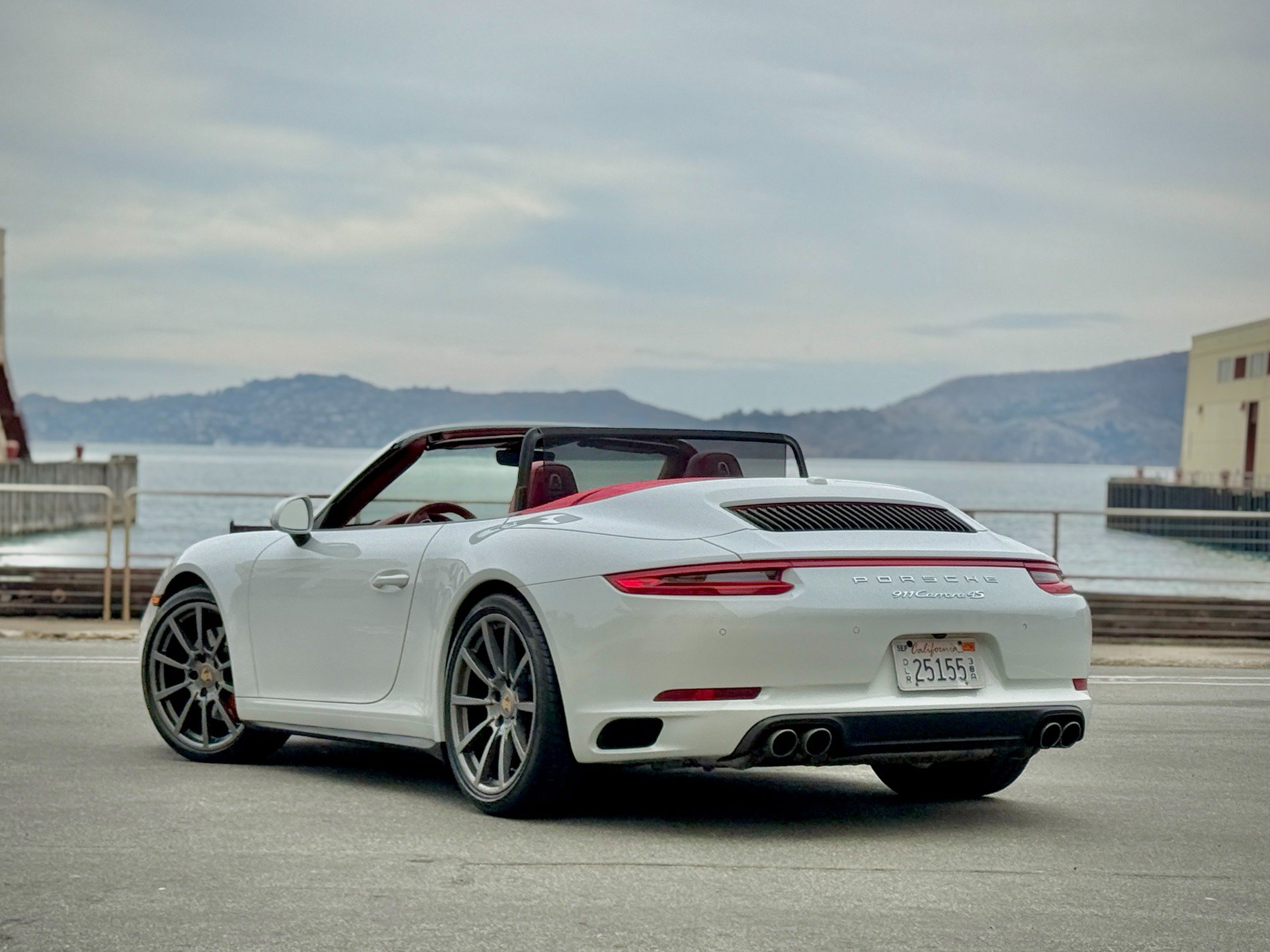 Used 2019 Porsche 911 Carrera 4S AWD/4WD image 46