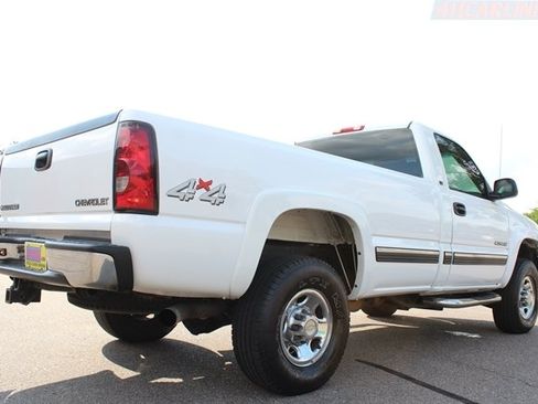 Used 2001 Chevrolet Silverado 2500 LS w/ Off-Road Skid Plate Pkg AWD/4WD image 26