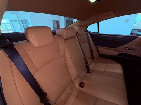 Certified 2024 Lexus ES 350 w/ Premium Package image 14