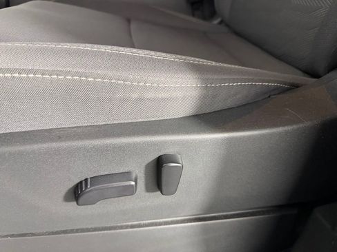 Used 2022 Nissan Frontier SV w/ Technology Package image 22