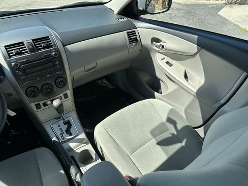 Used 2011 Toyota Corolla LE image 22