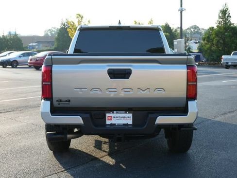 Used 2024 Toyota Tacoma TRD Off-Road AWD/4WD image 6