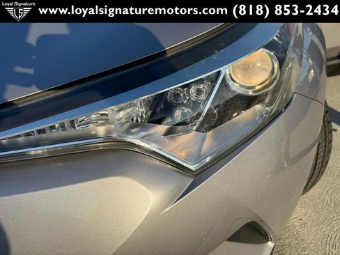 Used 2018 Toyota C-HR XLE image 31