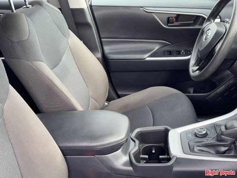 Certified 2025 Toyota RAV4 LE image 13