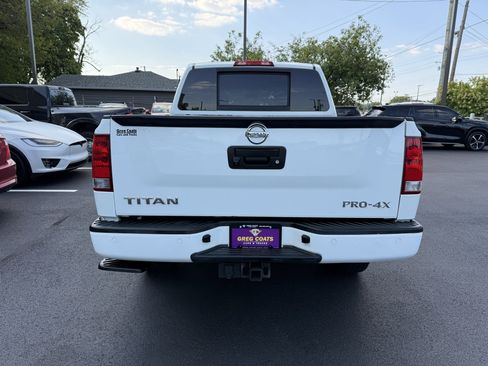 Used 2015 Nissan Titan PRO-4X image 5