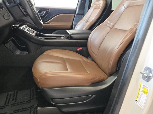 Used 2022 Lincoln Aviator Reserve AWD/4WD image 20