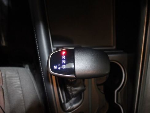 Used 2024 Dodge Durango SXT image 36