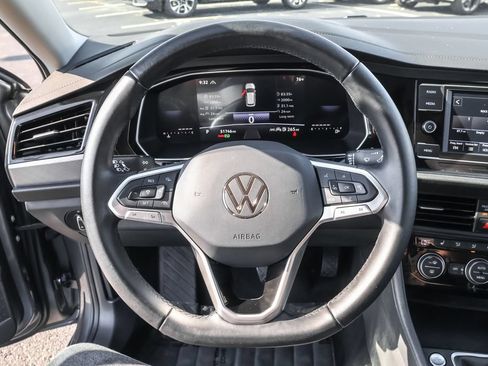 Used 2024 Volkswagen Jetta SE FWD image 18
