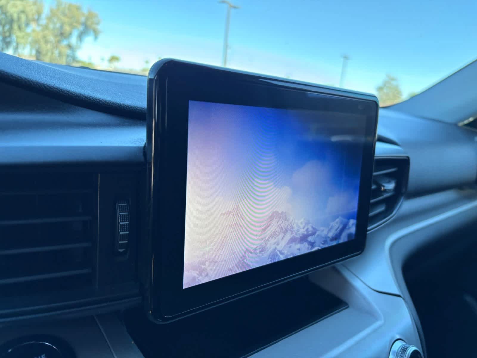 Used 2023 Ford Explorer XLT AWD/4WD image 19