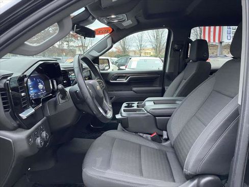 Used 2022 Chevrolet Silverado 1500 LT image 12