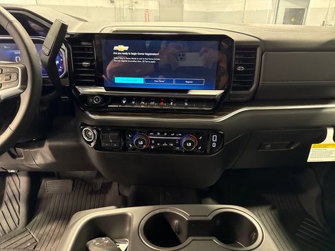 New 2026 Chevrolet Silverado 2500 LT w/ All Star Edition AWD/4WD image 12