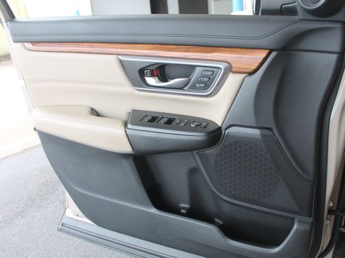 Used 2017 Honda CR-V EX-L image 14