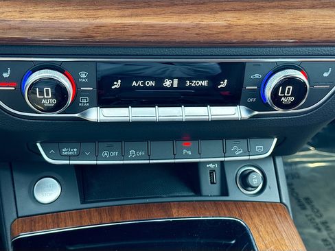 Used 2021 Audi Q5 Premium w/ Convenience Package image 34