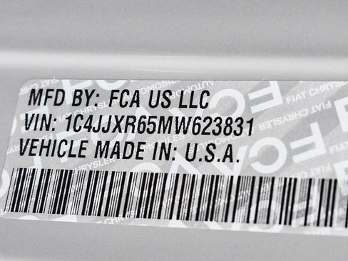 Used 2021 Jeep Wrangler Unlimited Rubicon 4xe w/ Steel Bumper Group image 25