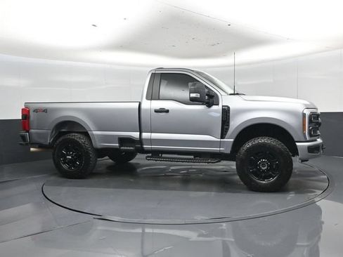 Used 2023 Ford F250 XL w/ STX Appearance Package AWD/4WD image 2